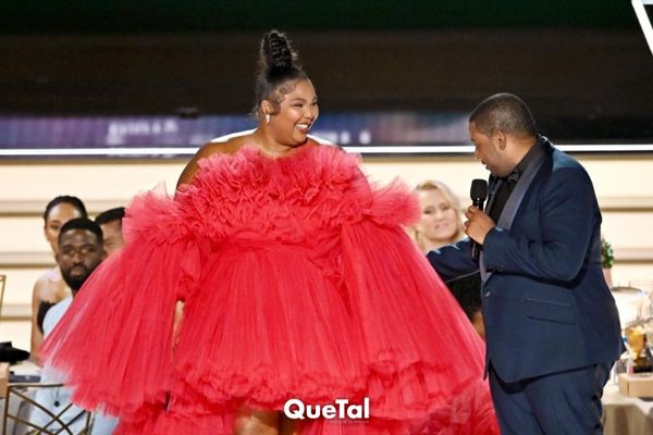 Lizzo le regaló uno de sus vestidos más icónicos a una fan; ¡así de increíble se le ve!